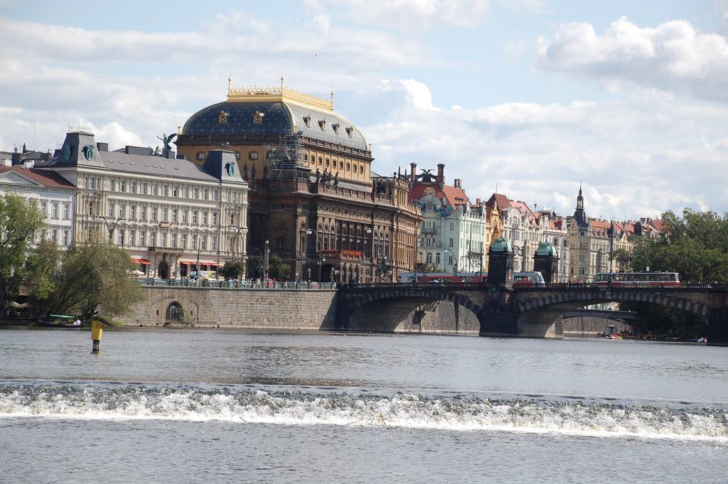 Apartmany Chodov プラハ エクステリア 写真